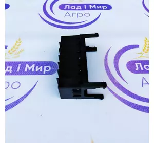 Блок з'єднання запобіжників 144421A1, 87778133 до техніки CNH Блок з'єднання запобіжників 144421A1, 87778133 до техніки CNH