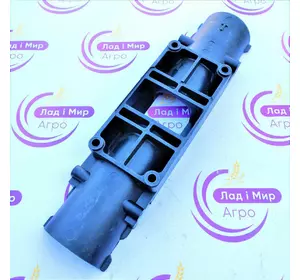 Насіннєпровід A61522 John Deere Насіннєпровід A61522 John Deere