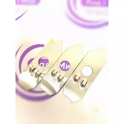 Пластина кріплення підбарабання D28350146 Massey Ferguson