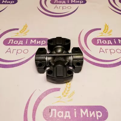 Хрестовина вала карданного 93326C1 до Case